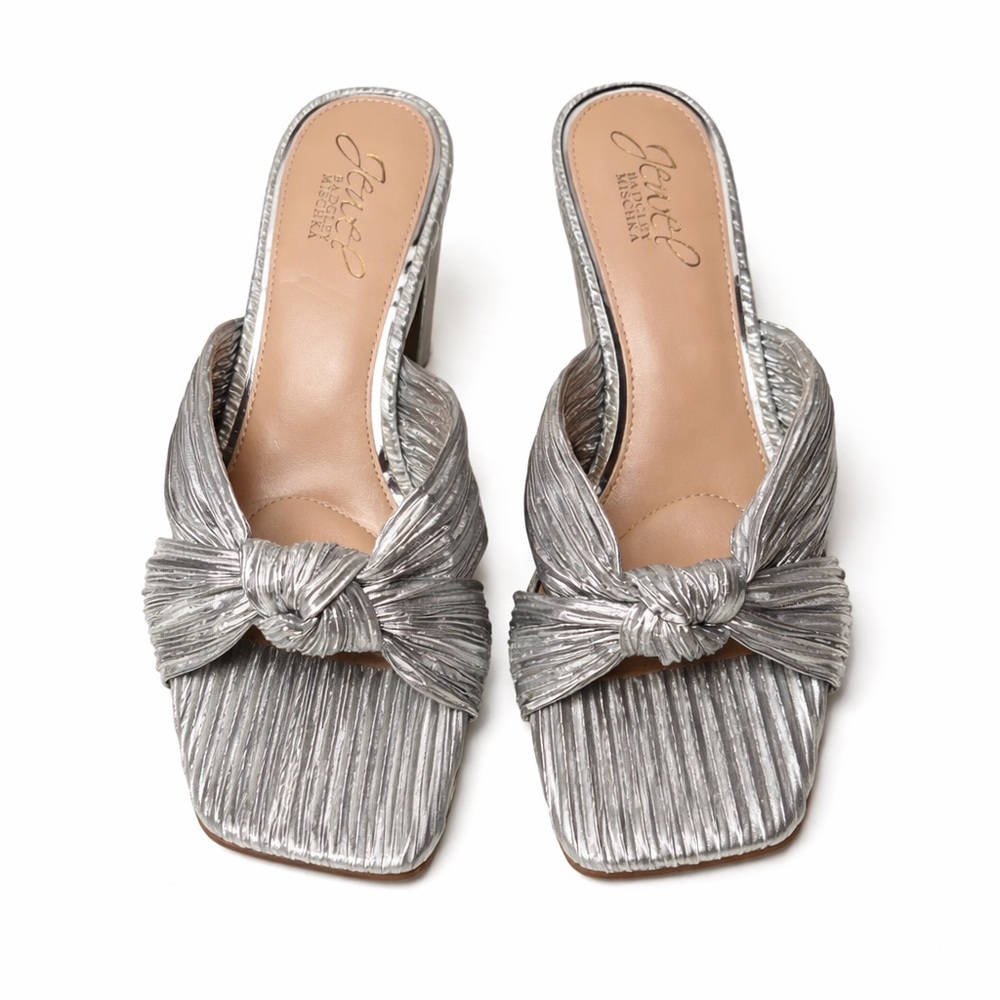Jewel Badgley Mischka Silver Pleated Bow Mule Heels Square Toe NWOT Size 6